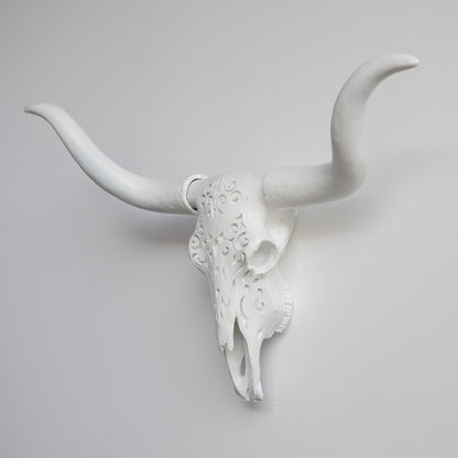 Faux Carved Texas Longhorn Skull // White