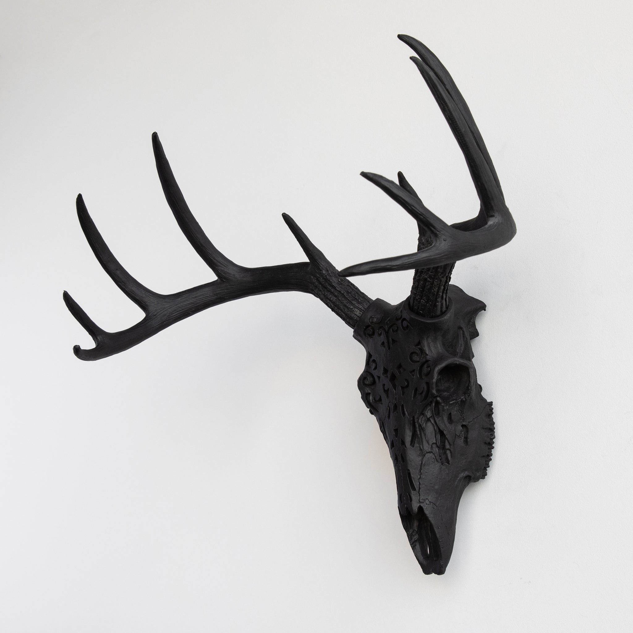 Faux Carved Deer Skull // Black