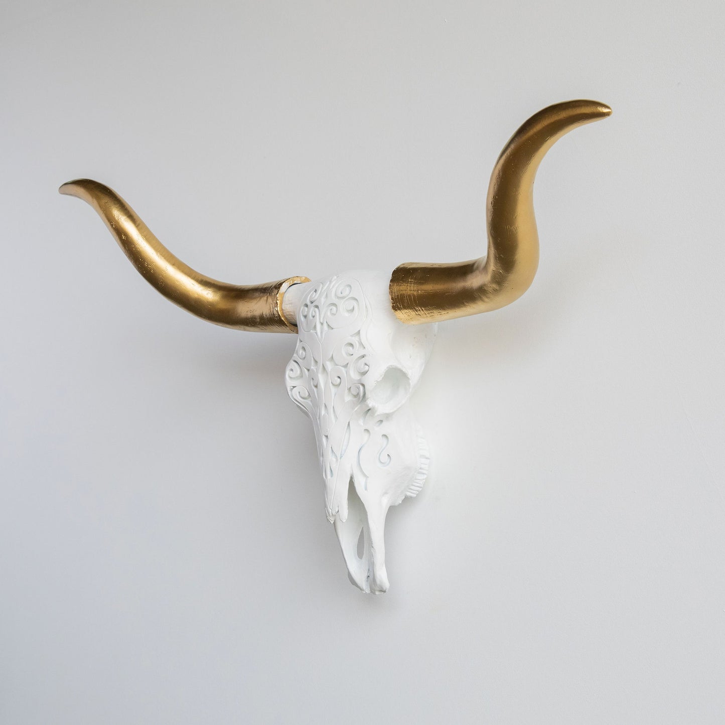 Faux Carved Texas Longhorn Skull // White and Gold
