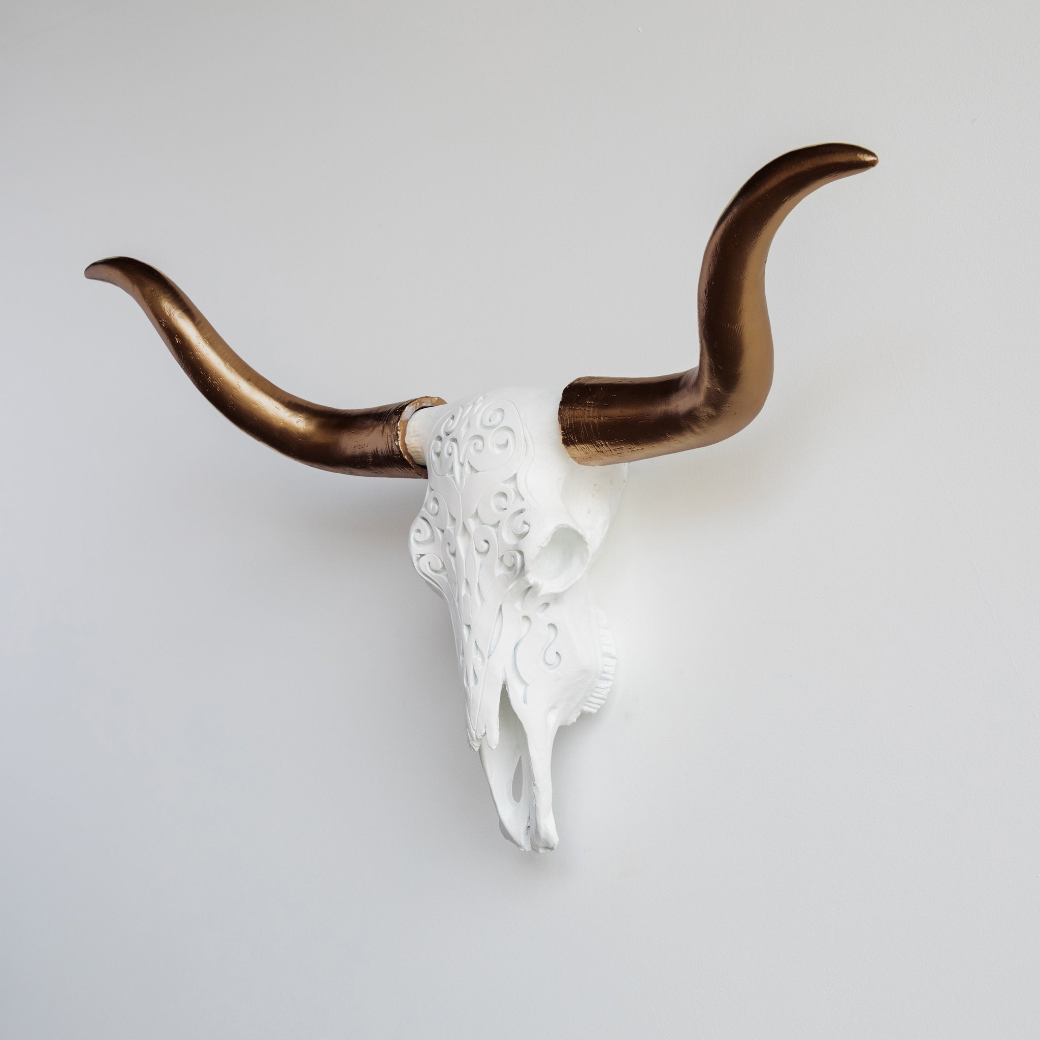 Faux Carved Texas Longhorn Skull // White and Bronze