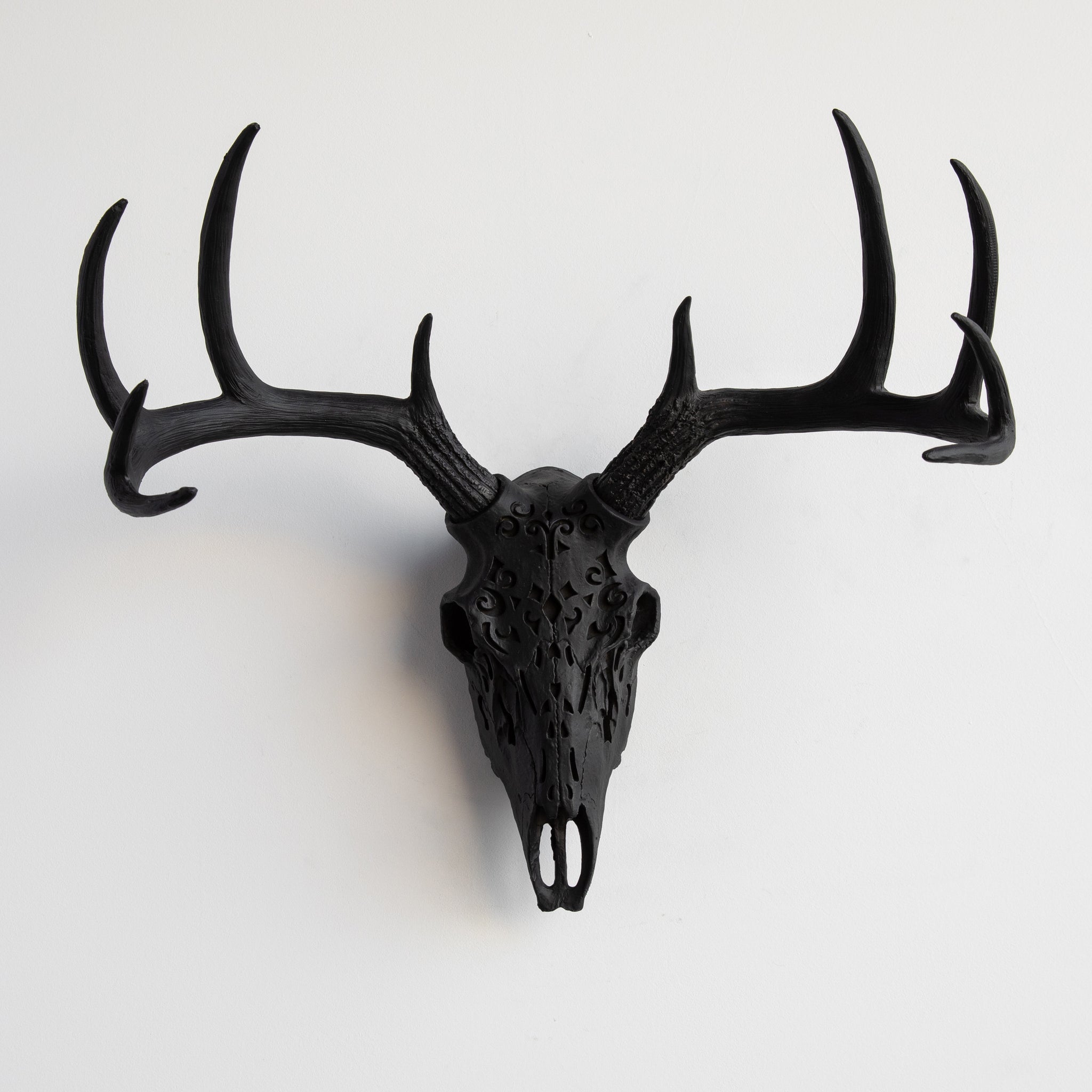 Faux Carved Deer Skull // Black